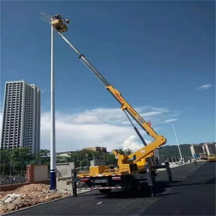 滨海县维修路灯的曲臂升降车出租